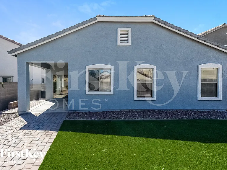 1210 W Vineyard Plains Dr — Photo 14