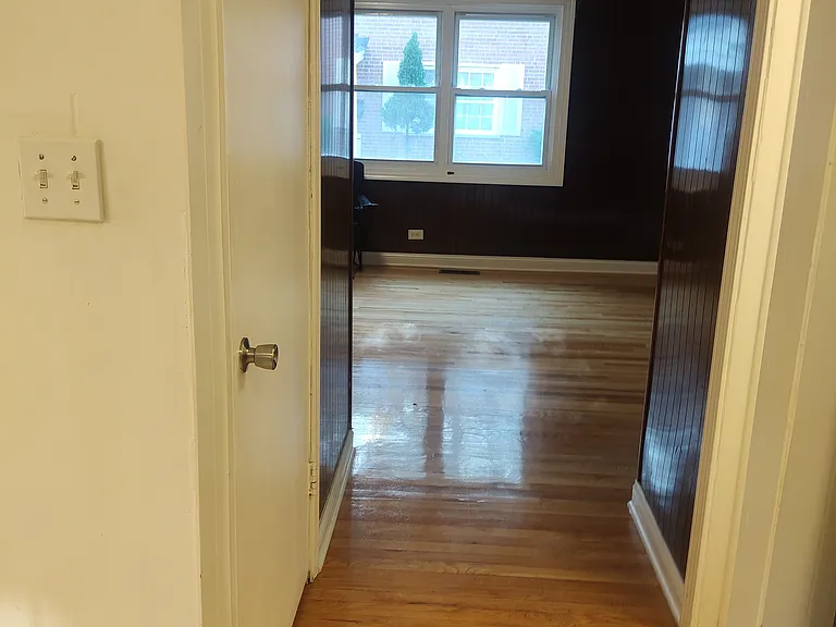 Way to living room from kitchen