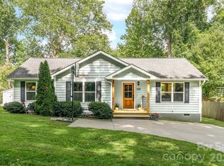 102 Iris St, Asheville, NC 28803