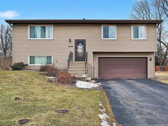 10216 Erskin St NE, Blaine, MN 55014