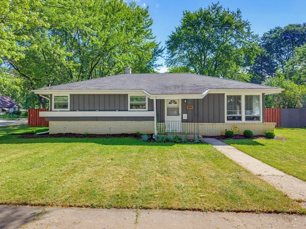6006 S 20th St, Milwaukee, WI 53221