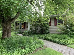 401 Colonial Dr, Stroudsburg, PA