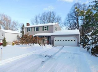 40 Carousel Ln, Baldwinsville, NY 13027