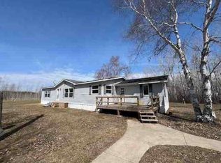 58073 372nd St, Warroad, MN 56763