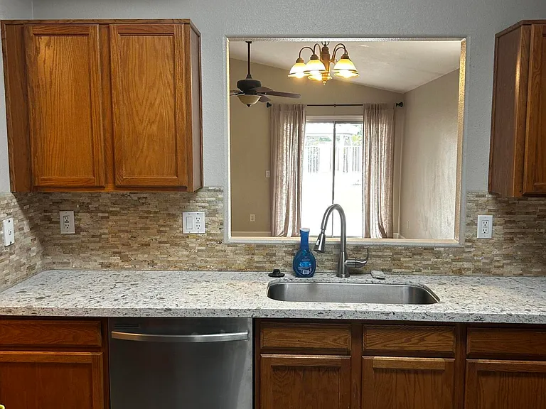 1489 S Dove St — Photo 11