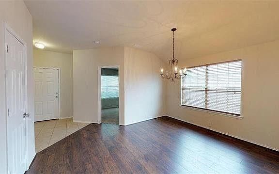 4th image of 3018 Sawgrass Dr