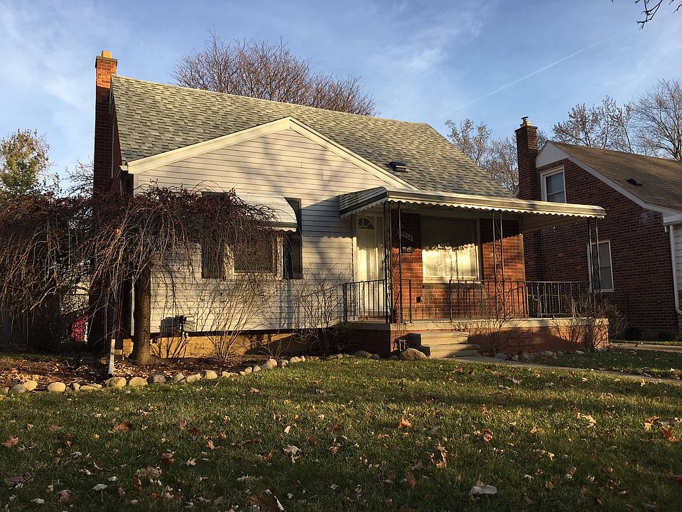 1st image of 2934 N Vermont Ave