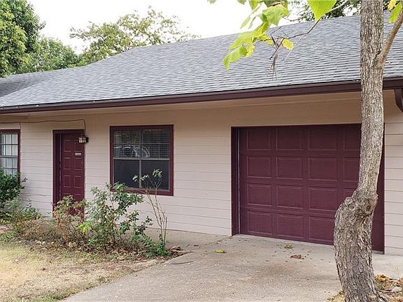 2nd image of 1013 Lindsey Cir