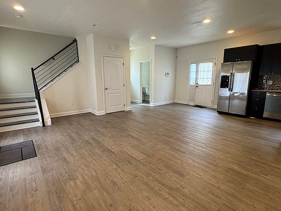 5th image of 642 N 8th St