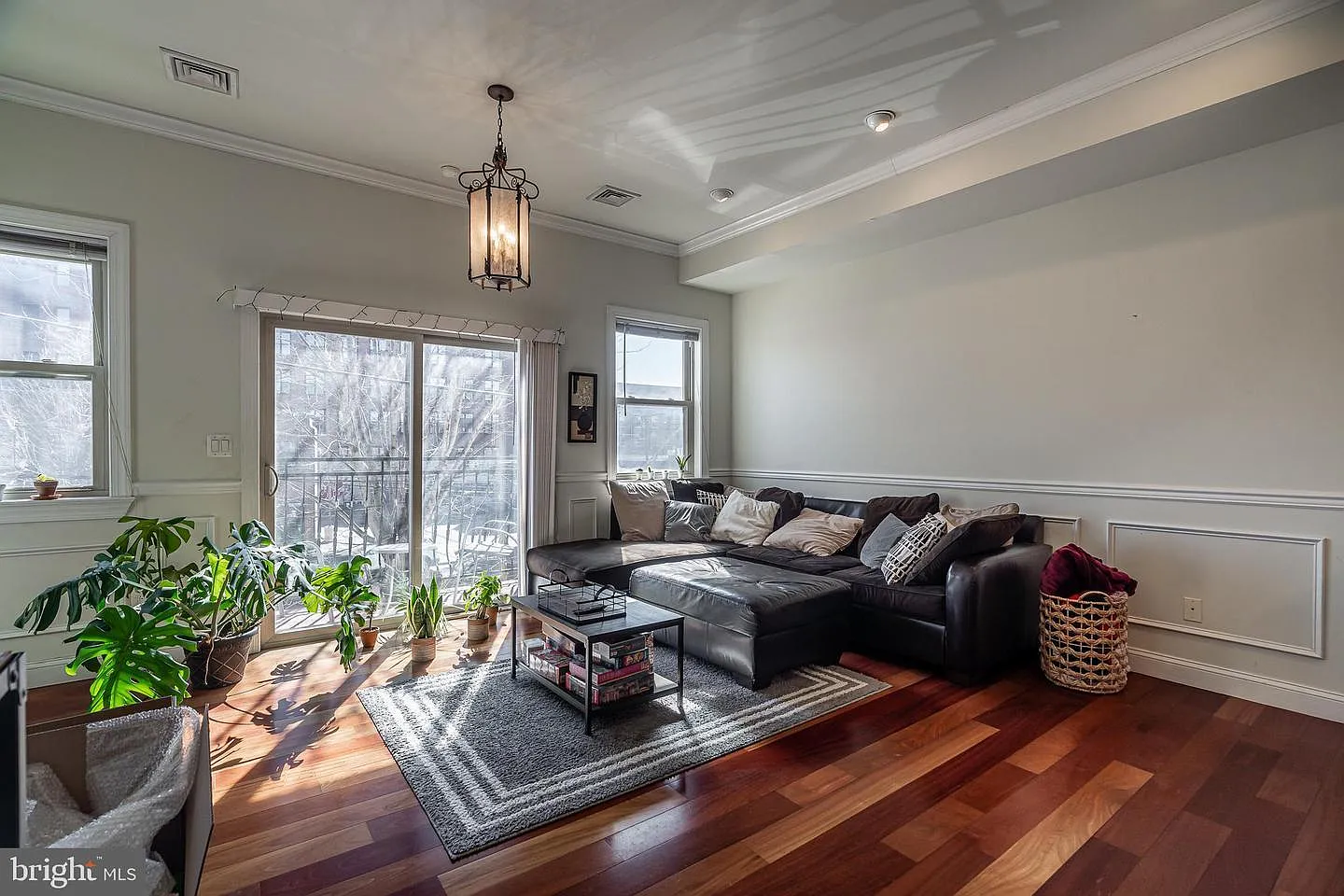 2 bed, 1242 sqft, $2,275 — Photo 2