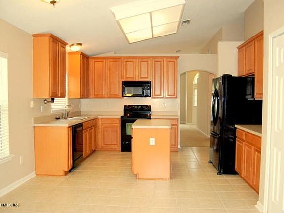 4th image of 1438 River Of May St
