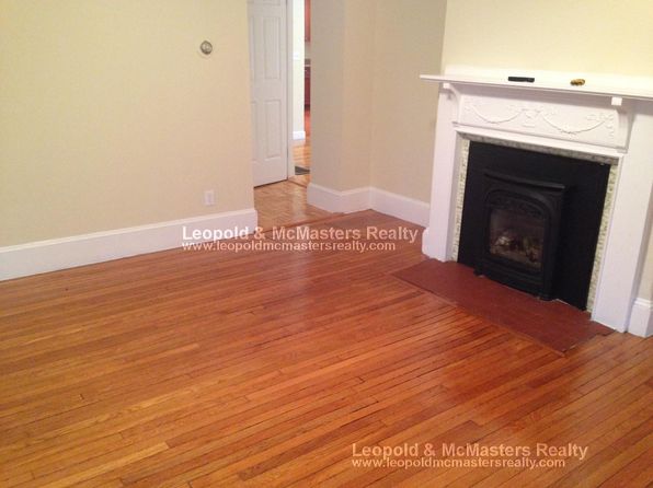 62 Maple St #1
