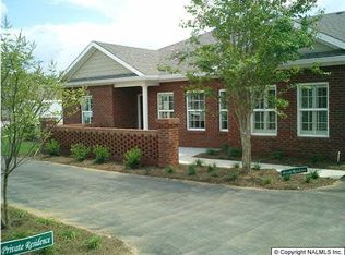 114 Valley Way Cir, Huntsville, AL 35802