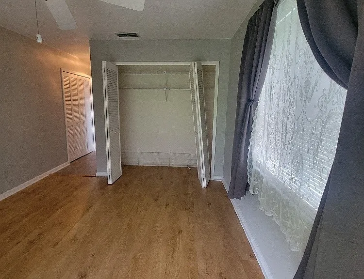 10 Regency Ct — Photo 16