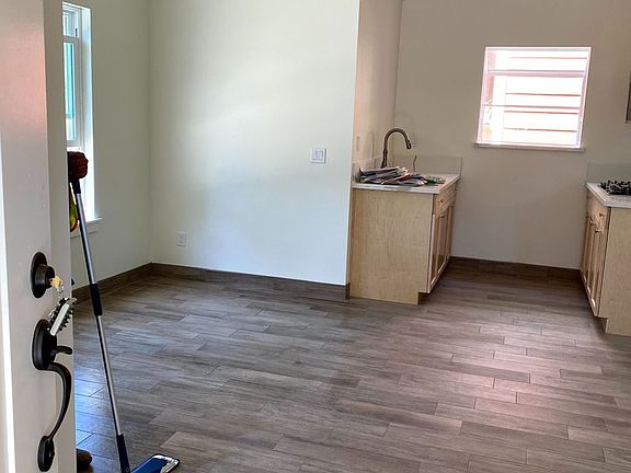 3rd image of 1717 Santa Barbara Ave #1719