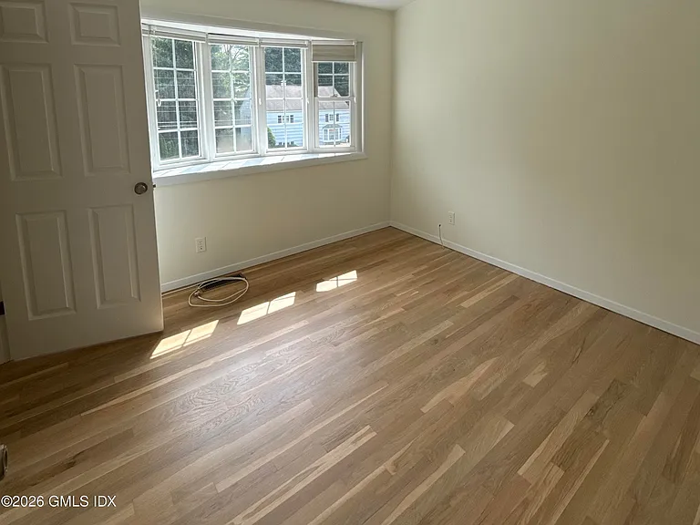 37 Amherst Rd — Photo 8