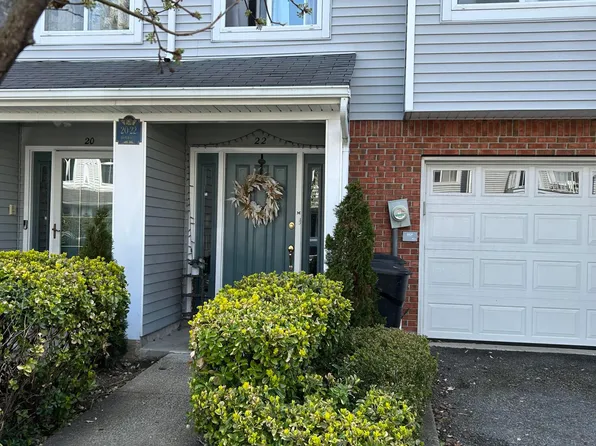 22 Admiralty Loop, Staten Island, NY 10309