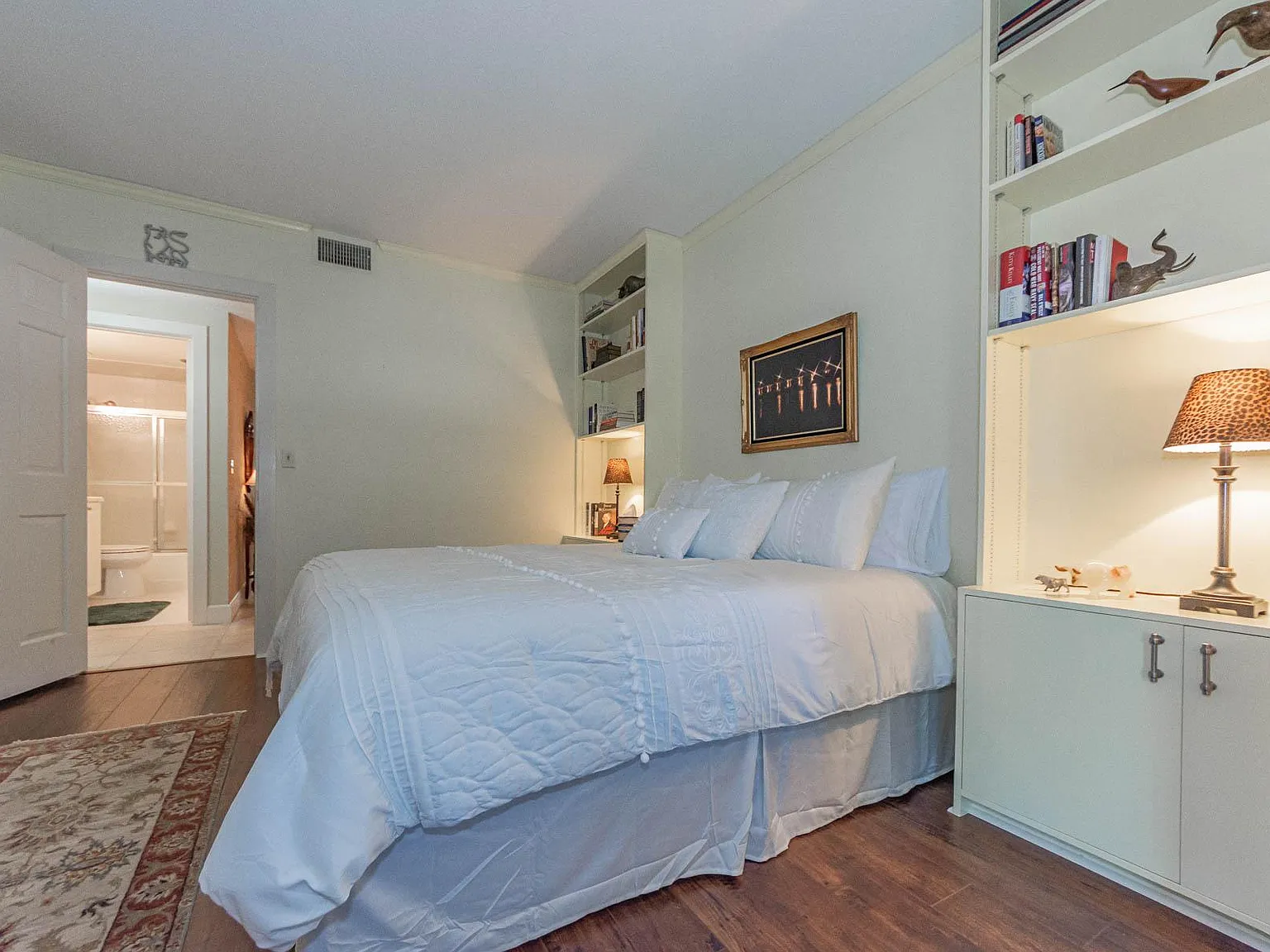 2 bed, 1339 sqft, $2,300 — Photo 3