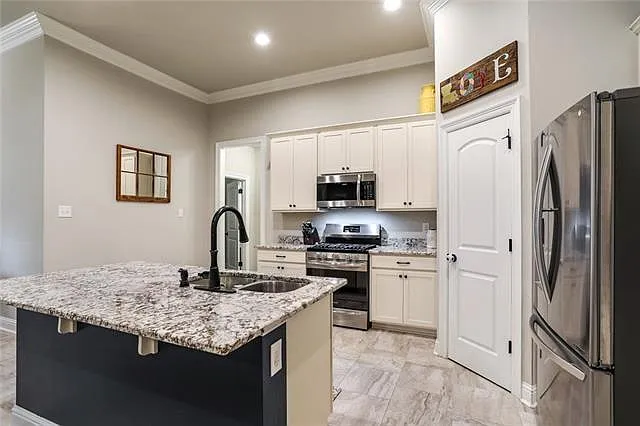 227 Ashton Parc — Photo 5