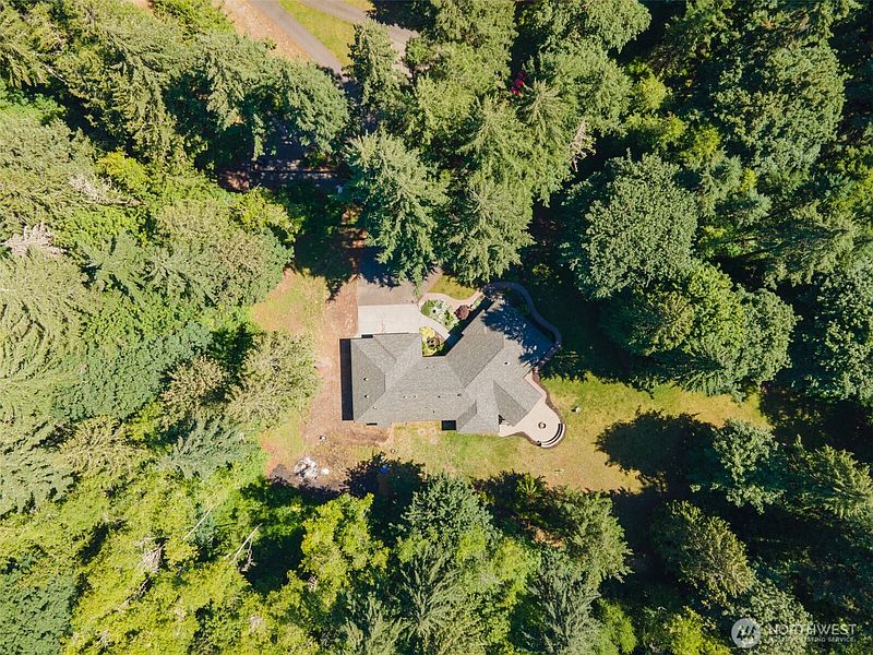 4th image of 7335 Meridian Road SE