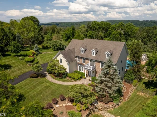 1 Shenandoah Court, Washington Twp., NJ 07853