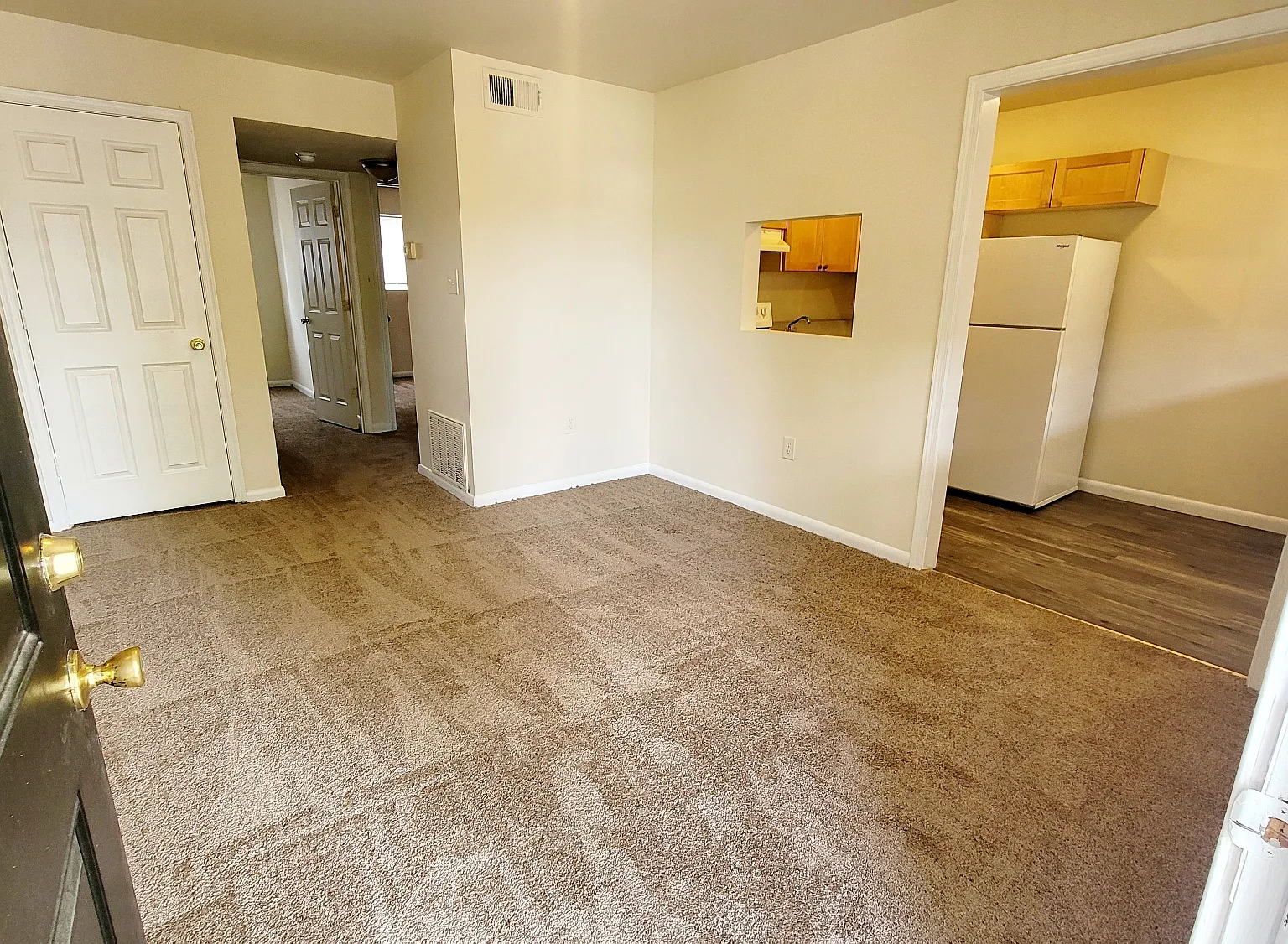 2 bed, 800 sqft, $995 — Photo 3