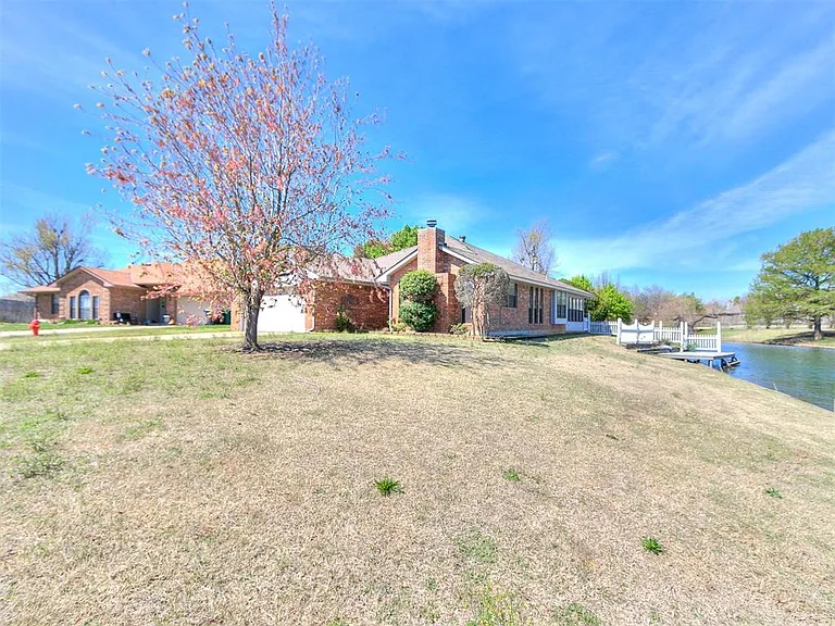 7317 Louisburg Dr — Photo 6