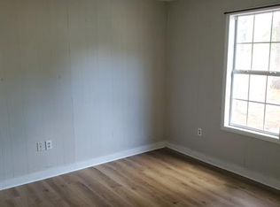 Lakefront Rentals ~ Duplexes, Tupelo, MS 38801