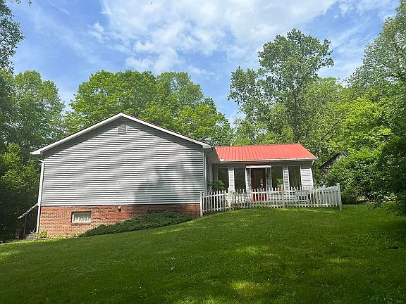 3rd image of 8724 Clintwood Hwy