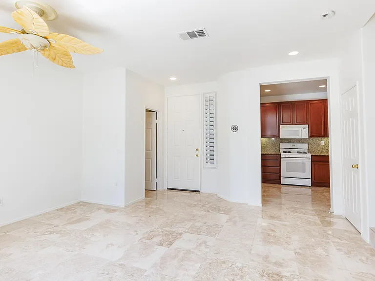 25403 Great Lake Ct — Photo 12