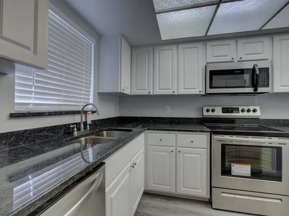 The Addison LLC, 3701 Webber St APT 208, Sarasota, FL 34232