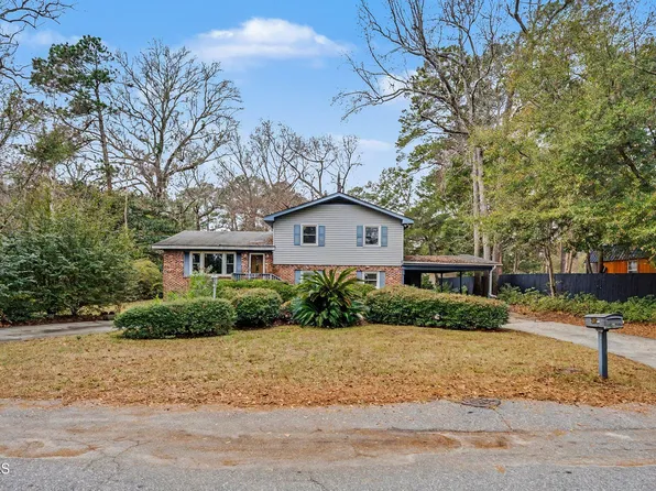 806 Elizabeth Ln, Beaufort, SC 29902