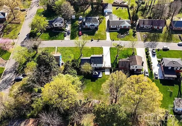 5810 Red Carriage Ln — Photo 24