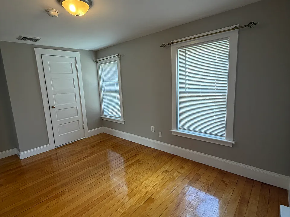 99 Weston St #2