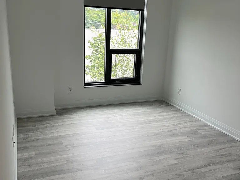 280 Howland Ave W #318 — Photo 11