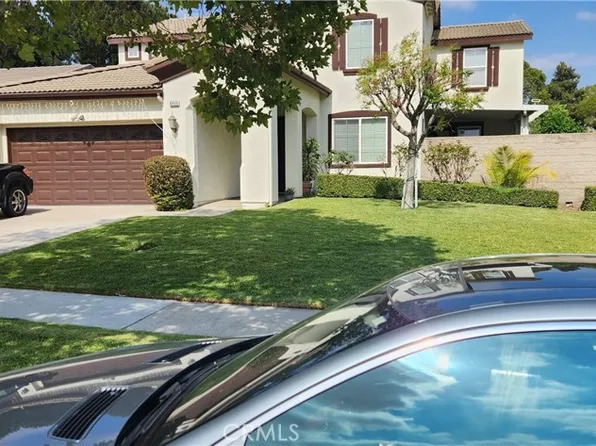 6955 Garden Rose St, Fontana, CA 92336