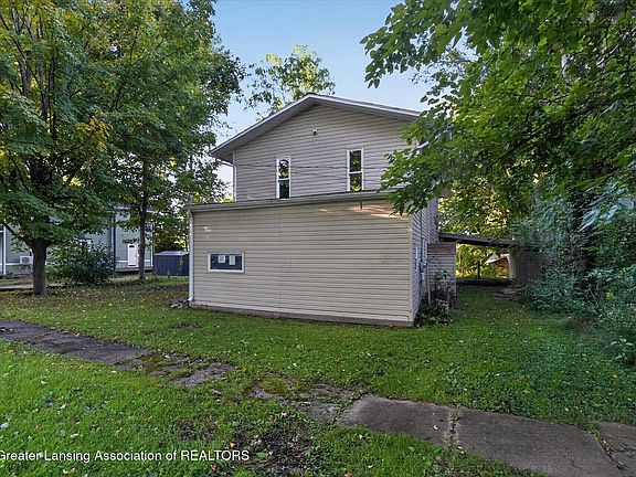 3rd image of 116 Monroe St