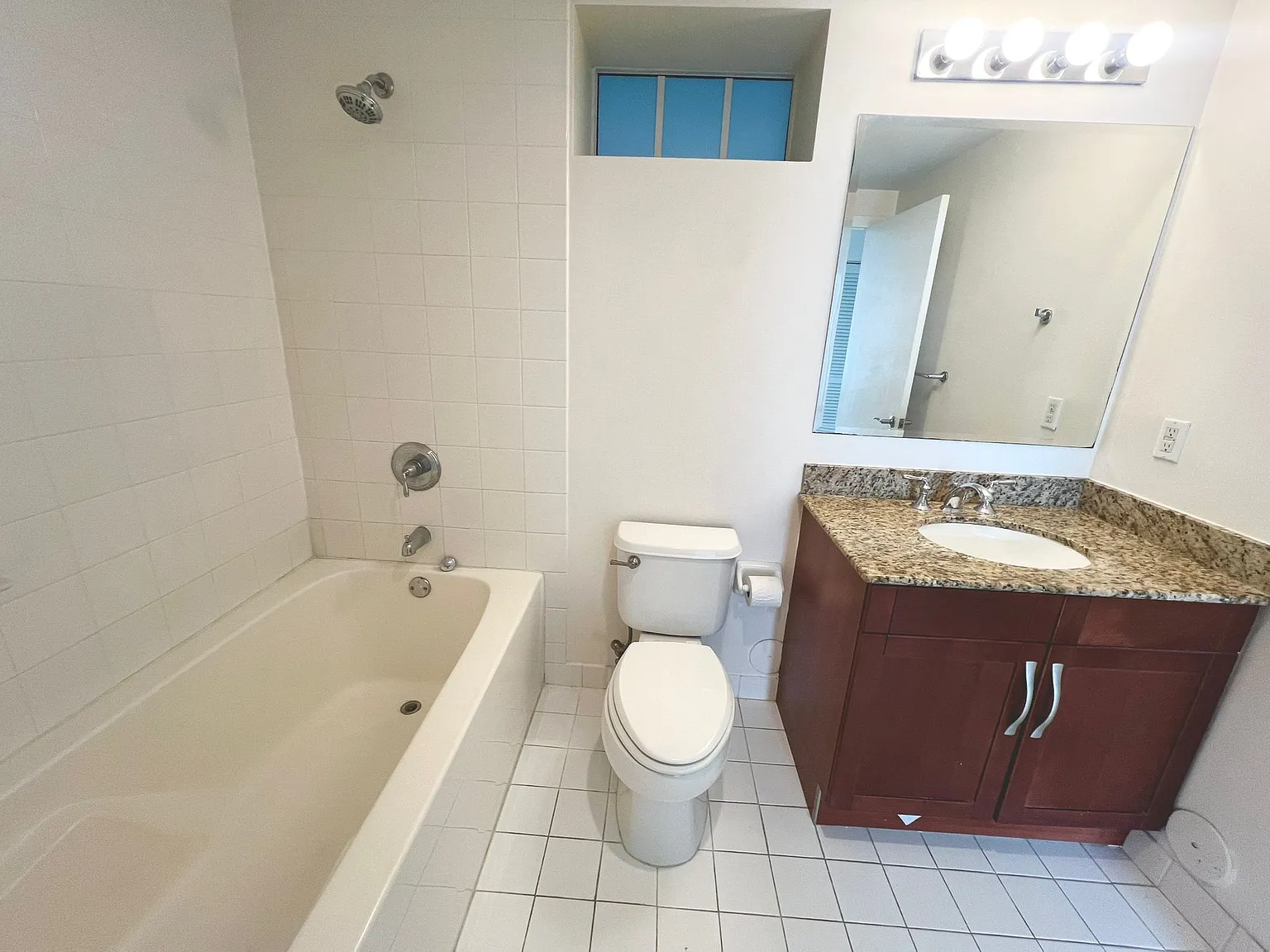 1 bed, 682 sqft, $2,300 — Photo 4