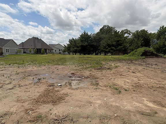 4th image of 2712 NW Cedarwood Dr