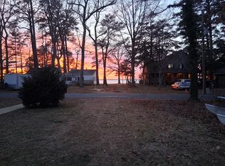 18288 River Rd, Tall Timbers, MD 20690