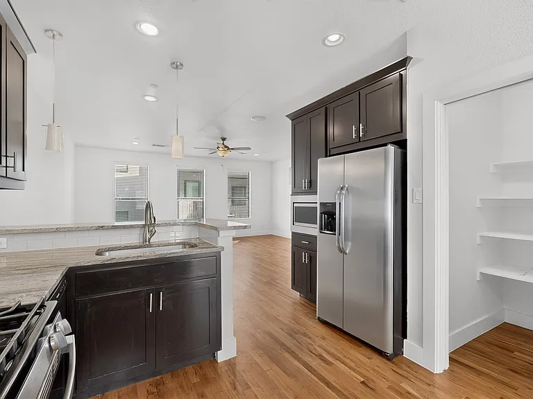 4950 Cedar Springs Rd #301 — Photo 6