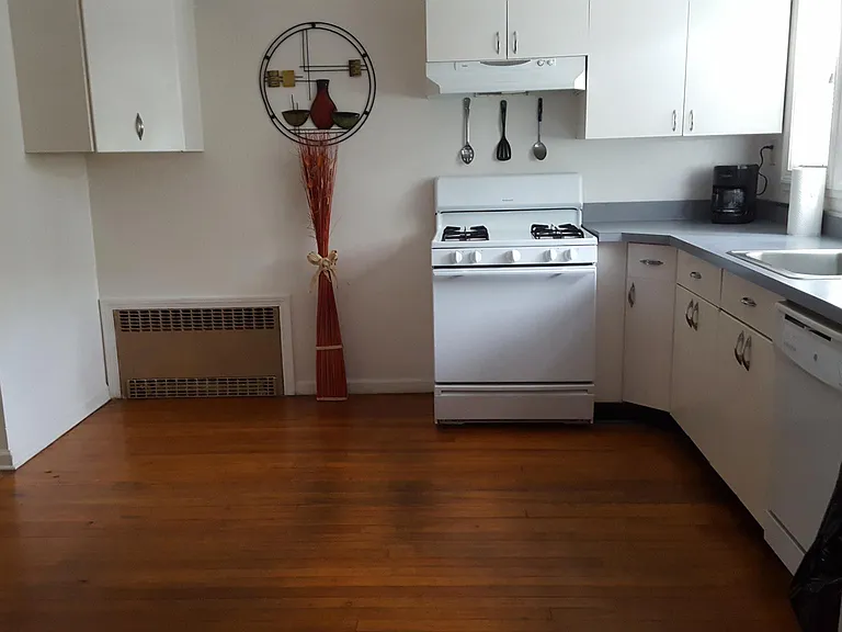 1781 State St — Photo 2