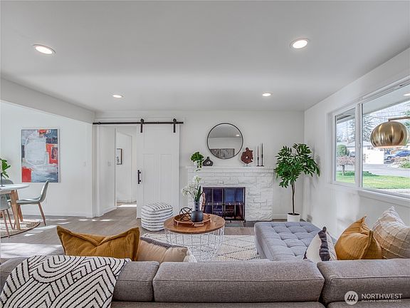 5th image of 18 232nd Place SW