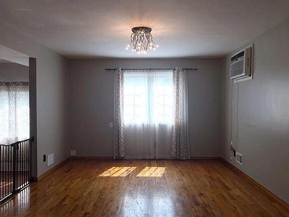 2nd image of 58 Evergreen St