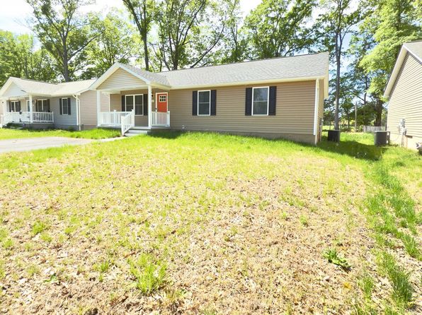 65 Oak Ln