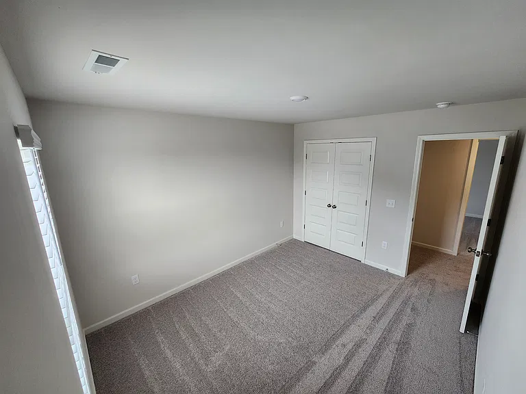 5028 Mifford Ct — Photo 18