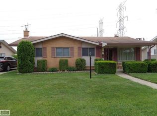35456 Malibu Dr, Sterling Heights, MI