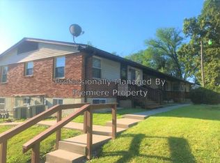 6305 Ravena Rd APT 5, Pleasant Valley, MO 64068