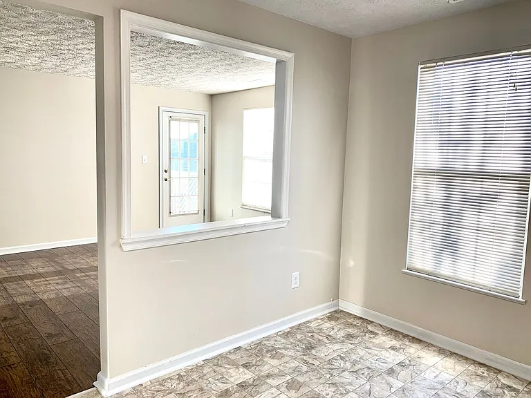 2450 Apple Blossom Ln #301 — Photo 20
