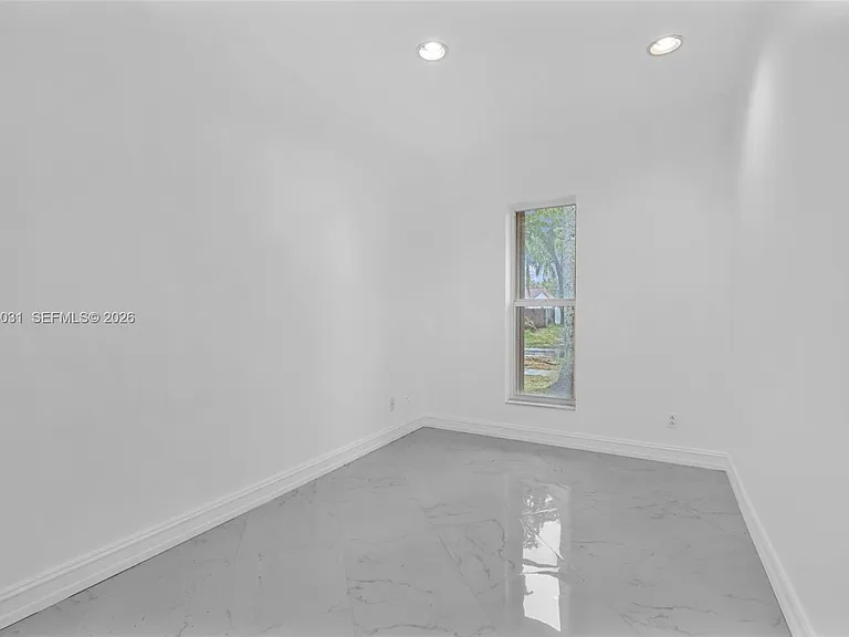 3441 N Hills Dr — Photo 40